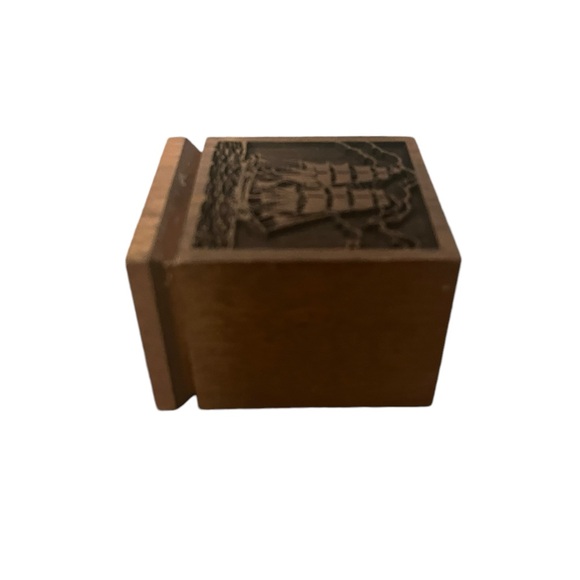 Vintage Lasercraft Walnut Wood Engraved Tall Ships Paper clip/Pen Holder Tray - Picture 7 of 15